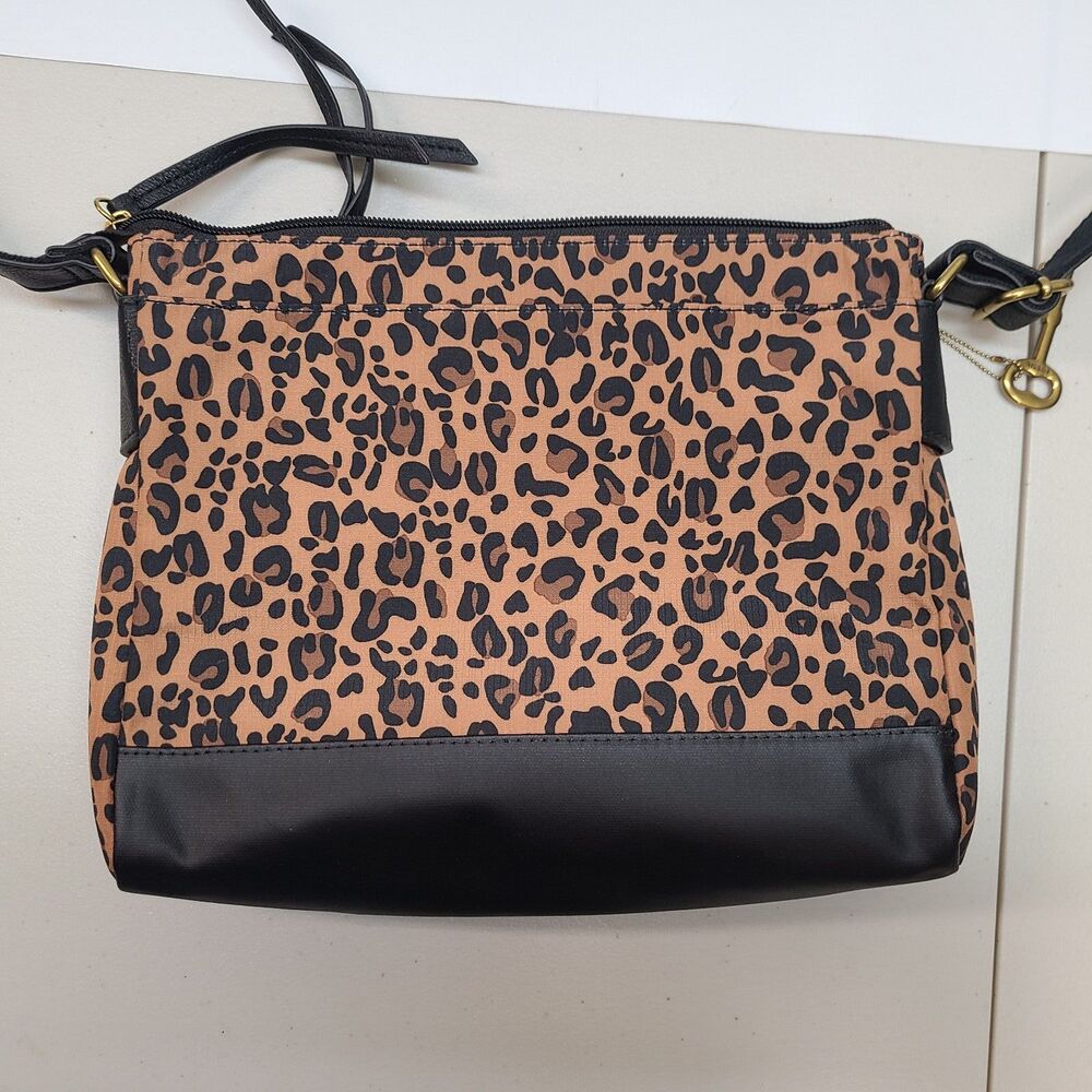 Fossil Leopard Print Crossbody Bag Large Animal Print Black Key Charm - Picture 9 of 9